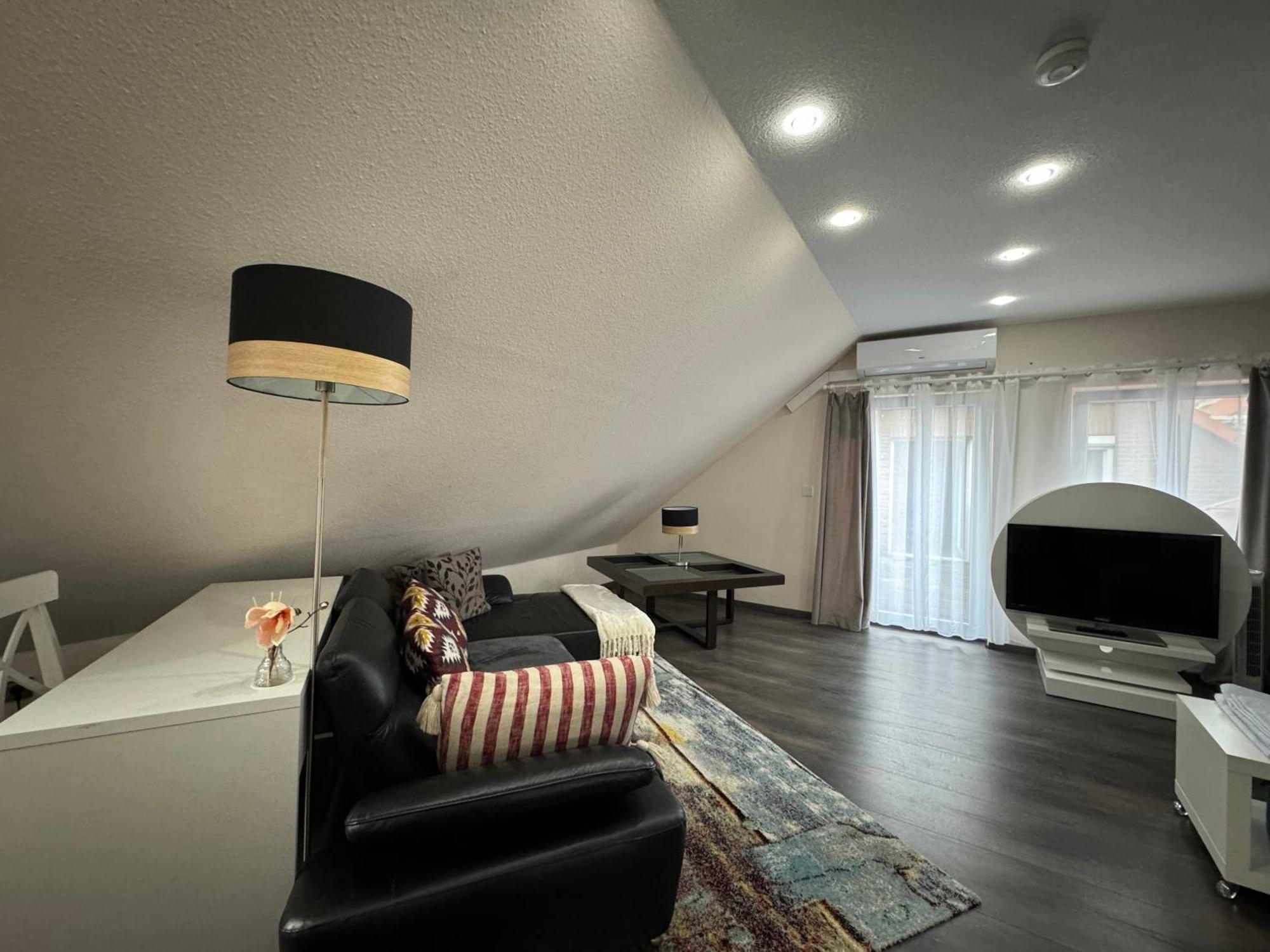 Modern House Gehrden Auf 2 Etagen, Nice Garten, Barbecue, Contactless Check-In, Free Parking Экстерьер фото