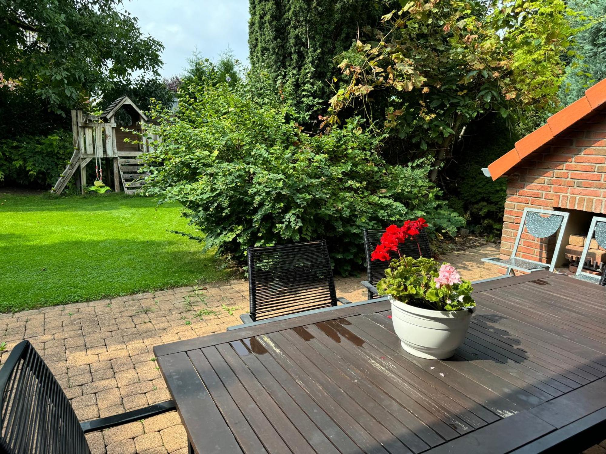 Modern House Gehrden Auf 2 Etagen, Nice Garten, Barbecue, Contactless Check-In, Free Parking Экстерьер фото