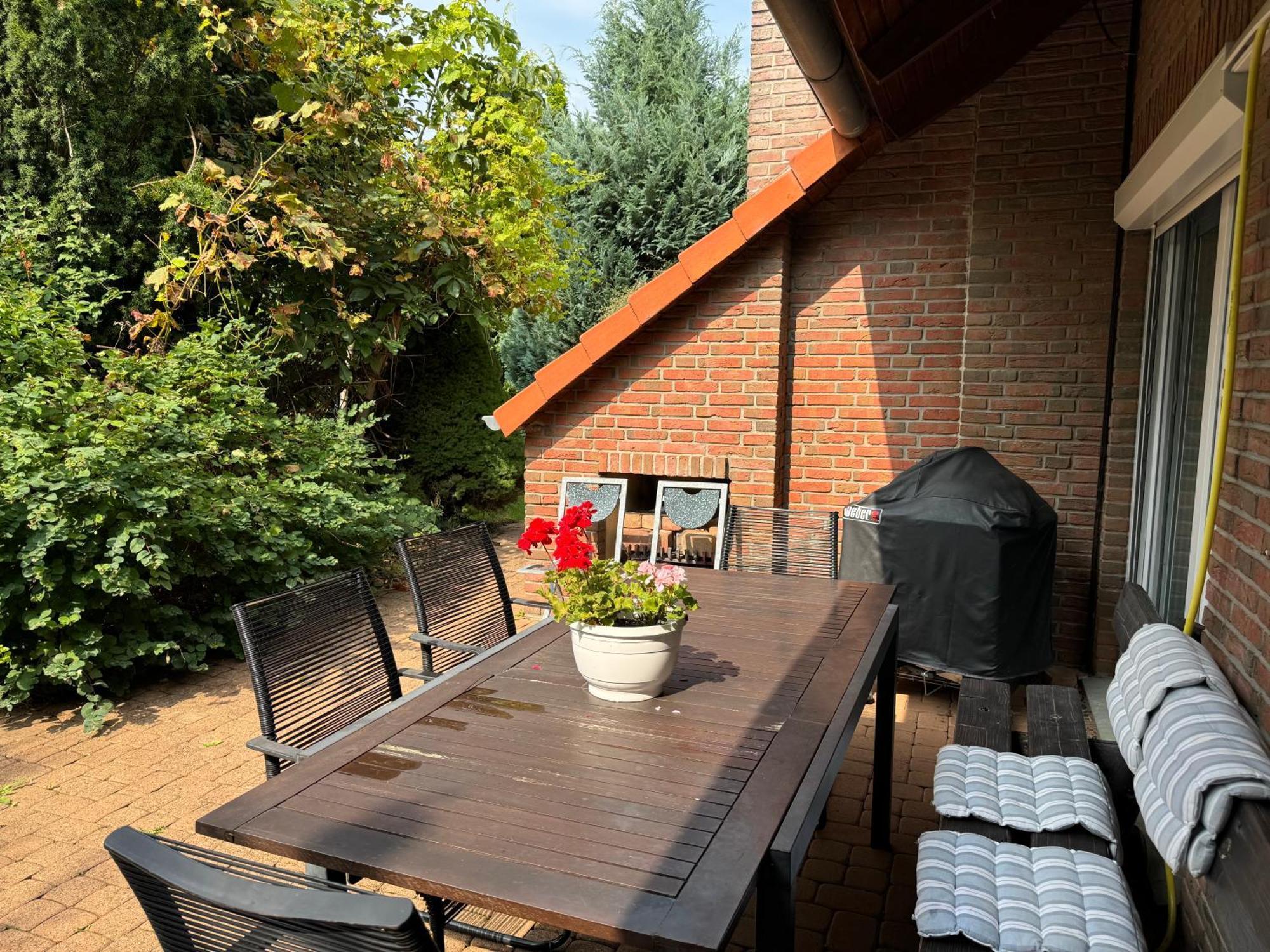Modern House Gehrden Auf 2 Etagen, Nice Garten, Barbecue, Contactless Check-In, Free Parking Экстерьер фото
