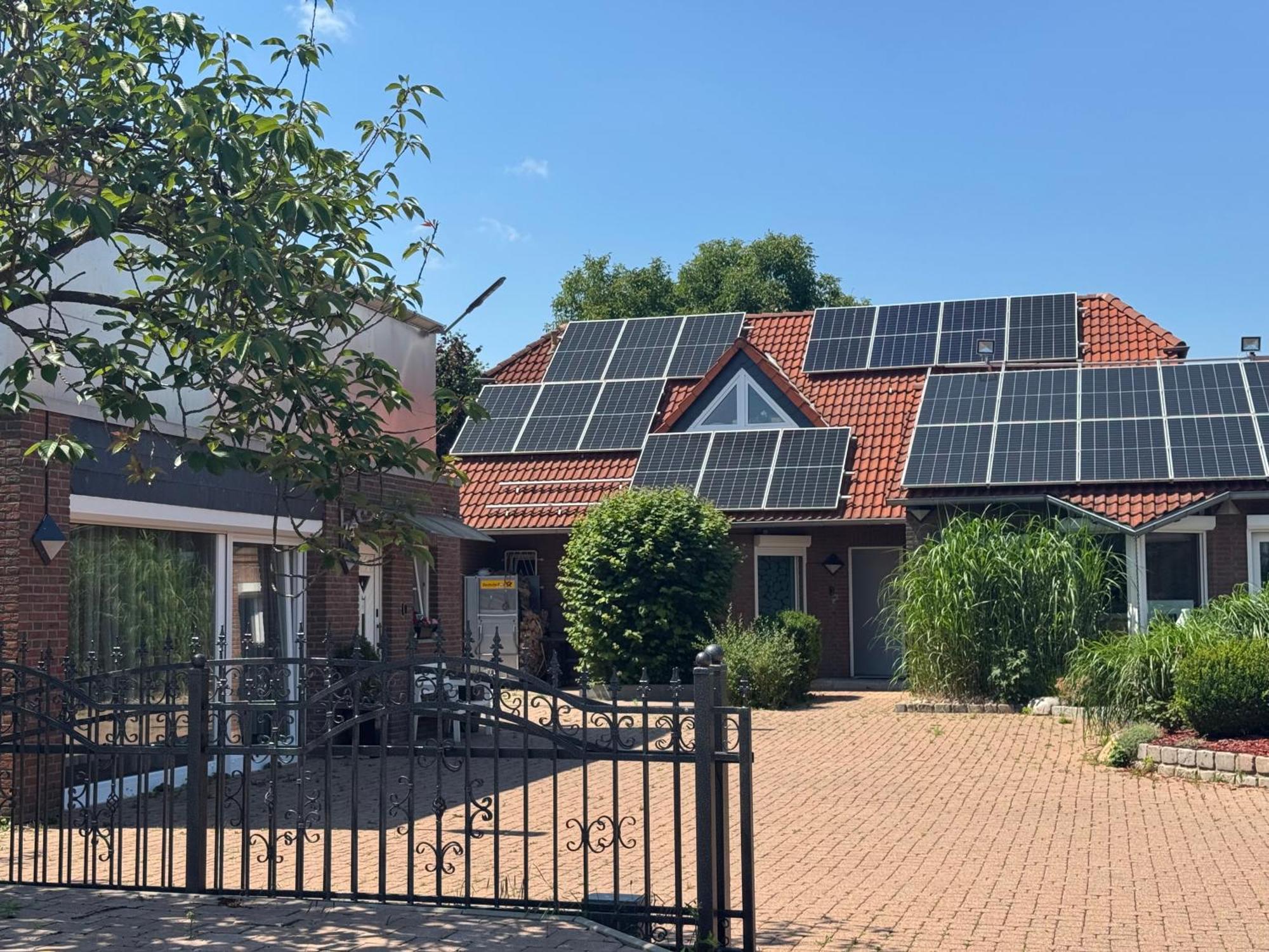 Modern House Gehrden Auf 2 Etagen, Nice Garten, Barbecue, Contactless Check-In, Free Parking Экстерьер фото